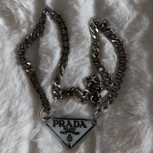 Stainless steel necklace not of brand